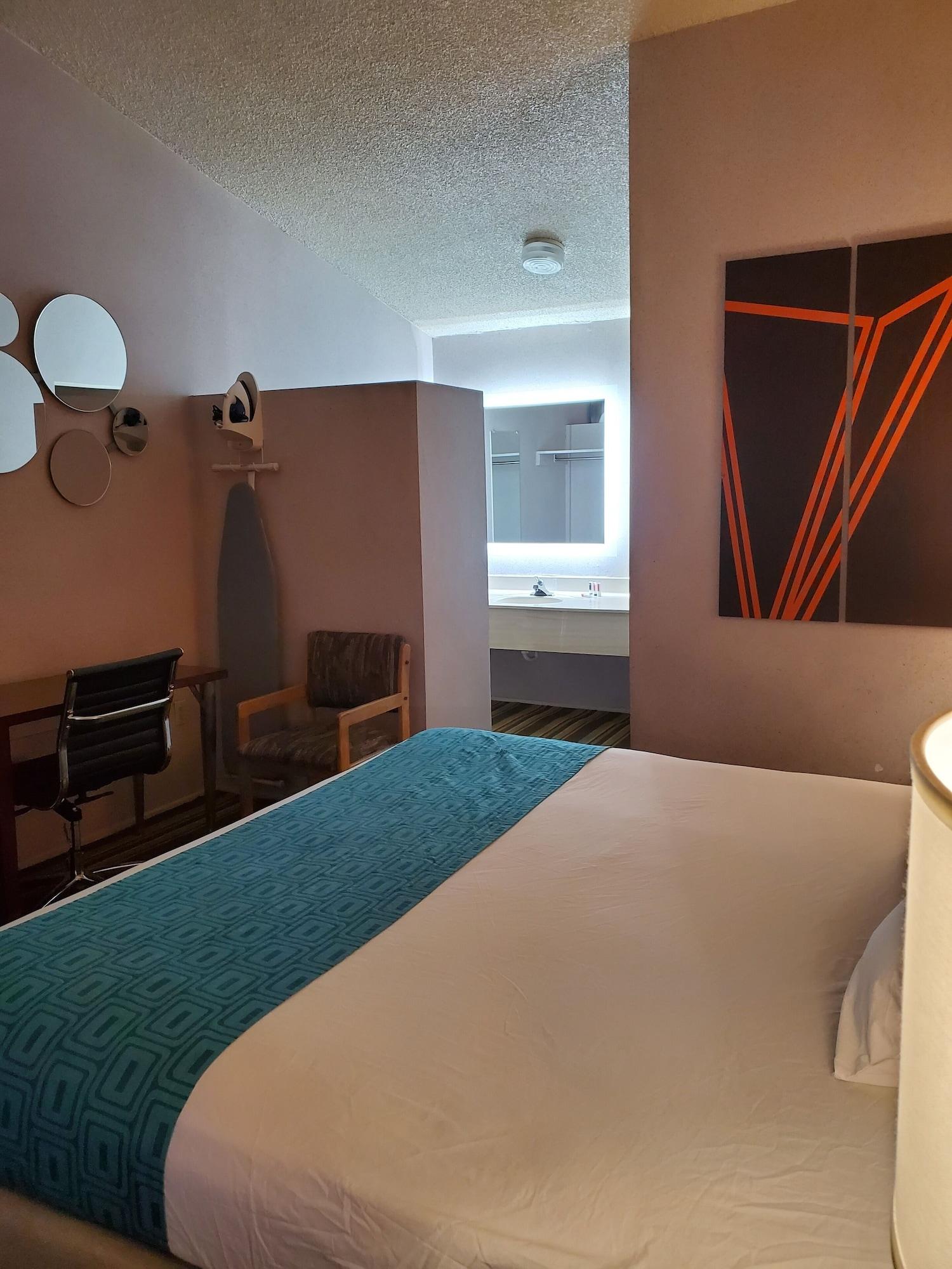 Howard Johnson By Wyndham Phoenix Airport/Downtown Area מראה חיצוני תמונה