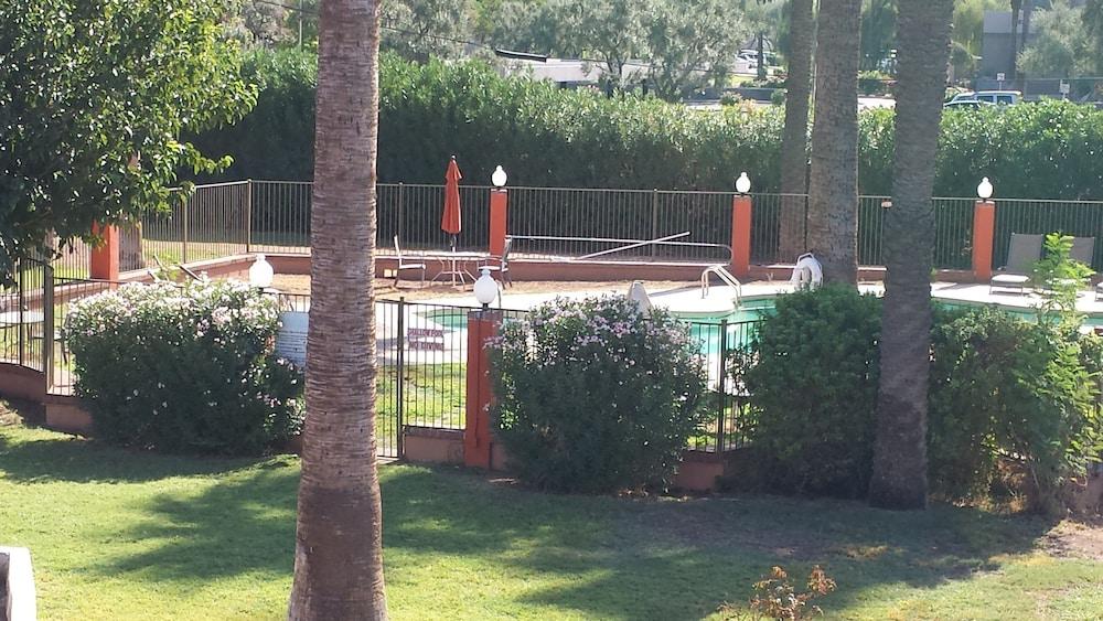 Howard Johnson By Wyndham Phoenix Airport/Downtown Area מראה חיצוני תמונה