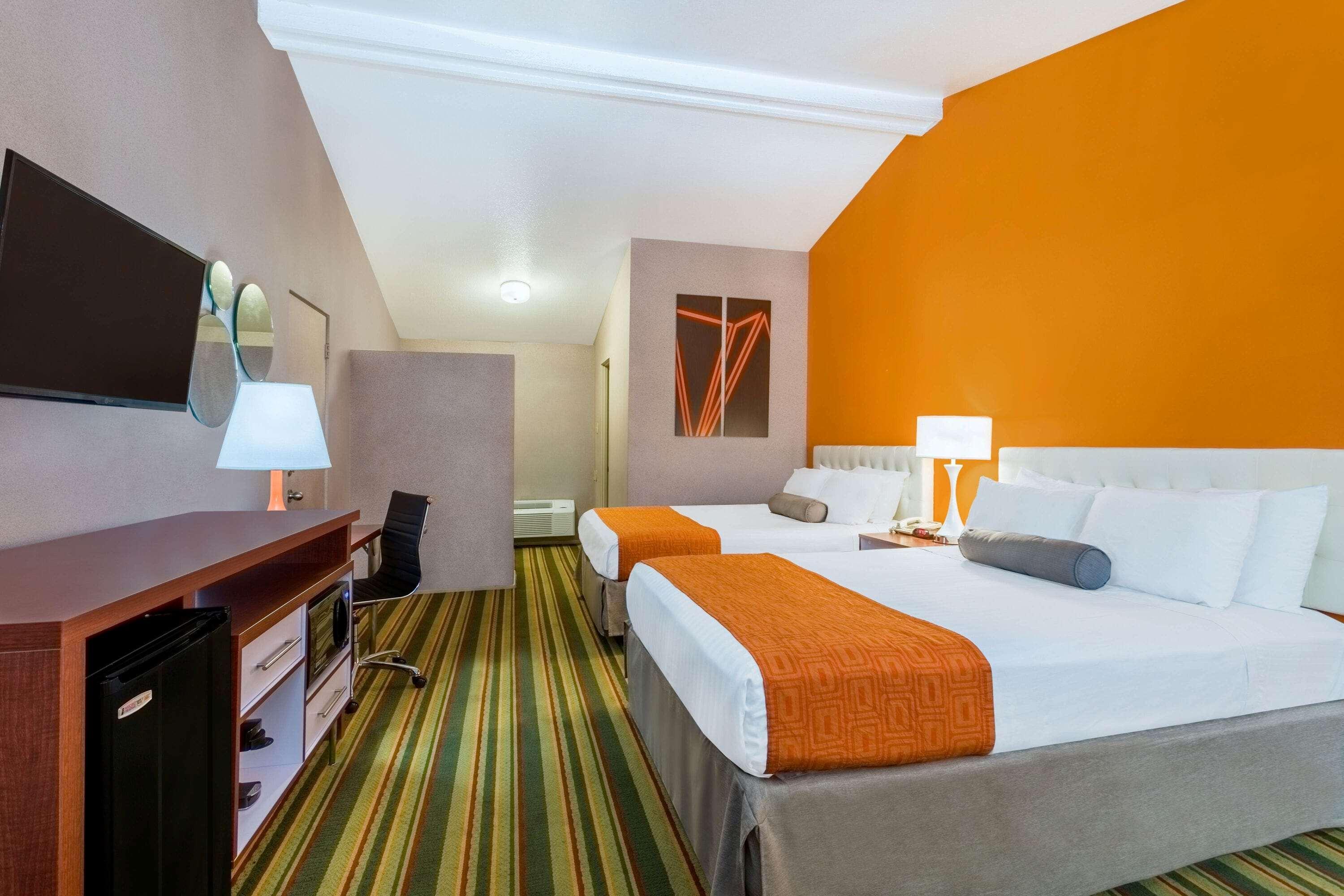Howard Johnson By Wyndham Phoenix Airport/Downtown Area מראה חיצוני תמונה