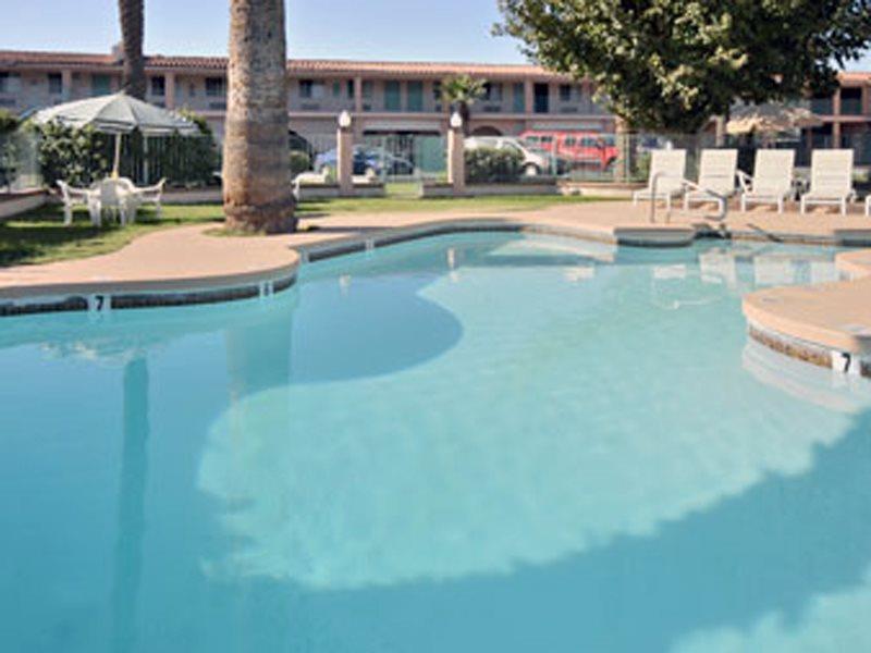 Howard Johnson By Wyndham Phoenix Airport/Downtown Area מתקנים תמונה