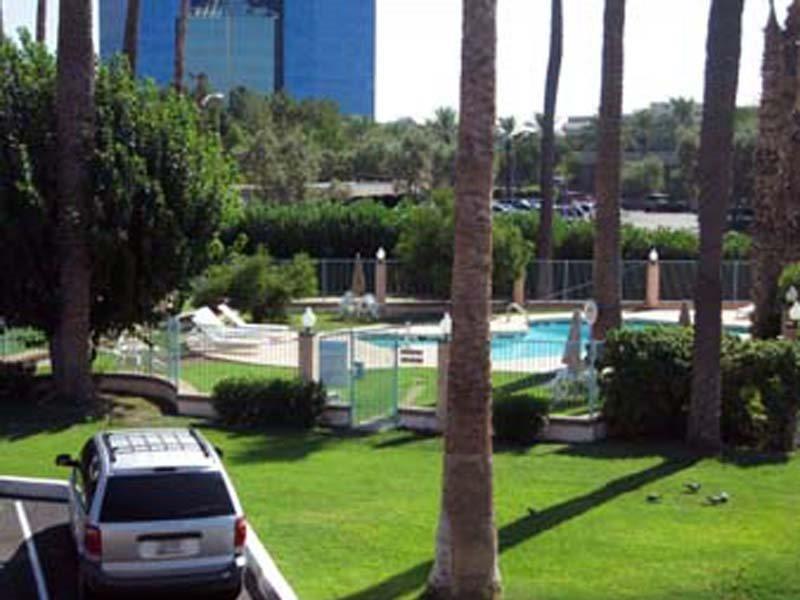 Howard Johnson By Wyndham Phoenix Airport/Downtown Area מתקנים תמונה